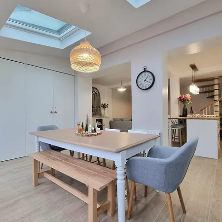 Le Magnolia Terrace & Private Parking Sleeps 6 Casa vacanze