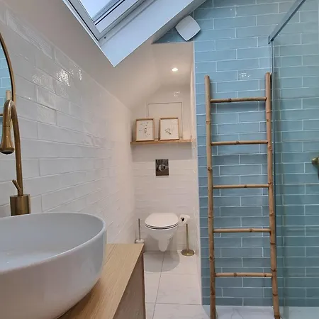 Le Magnolia Terrace & Private Parking Sleeps 6 * Honfleur