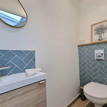 بيت للعطل Le Magnolia Terrace & Private Parking Sleeps 6 *