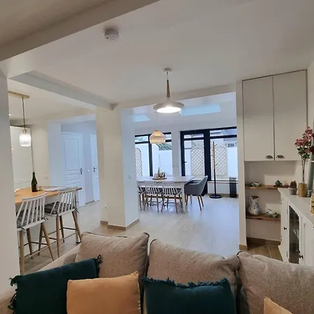 Le Magnolia Terrace & Private Parking Sleeps 6 بيت للعطل أونفلور