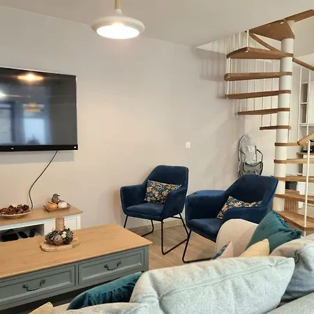 Le Magnolia Terrace & Private Parking Sleeps 6 *