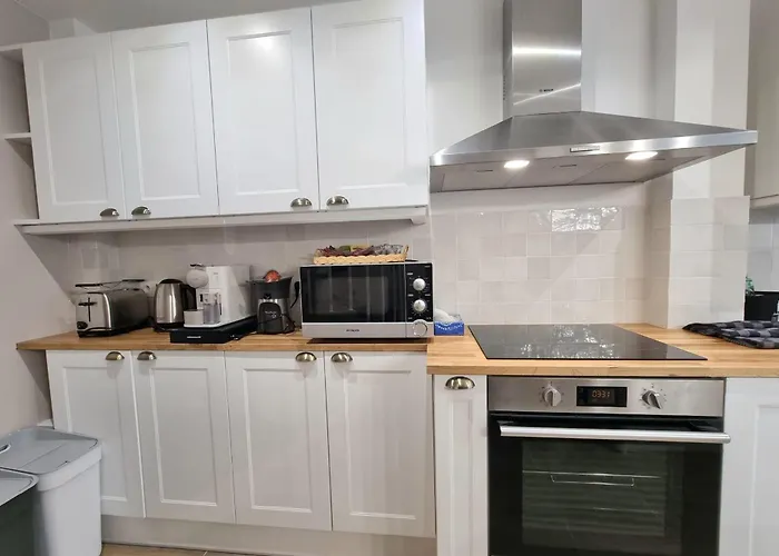 Дом отдыха Le Magnolia Terrace & Private Parking Sleeps 6 *