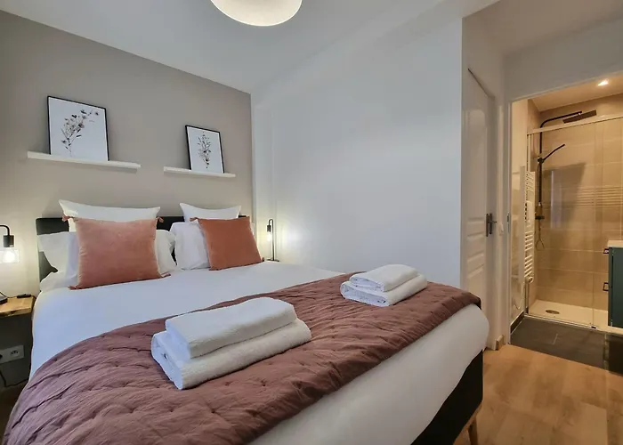 Le Magnolia Terrace & Private Parking Sleeps 6 Дом отдыха *