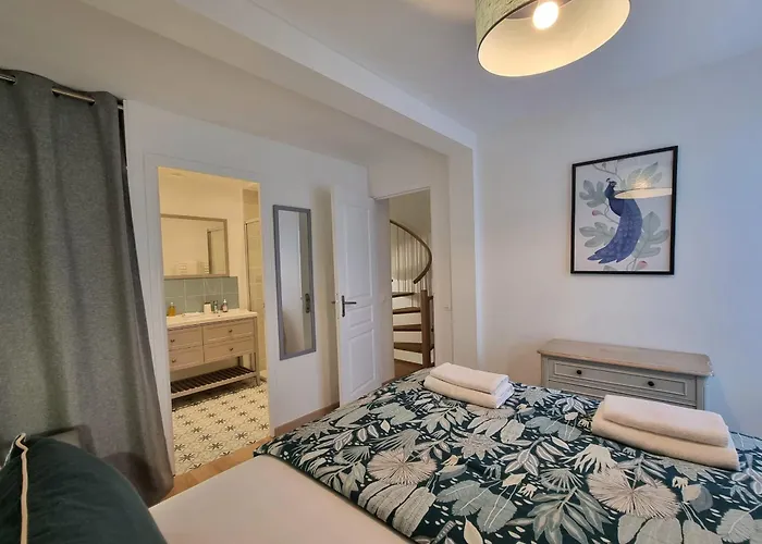 Le Magnolia Terrace & Private Parking Sleeps 6 *