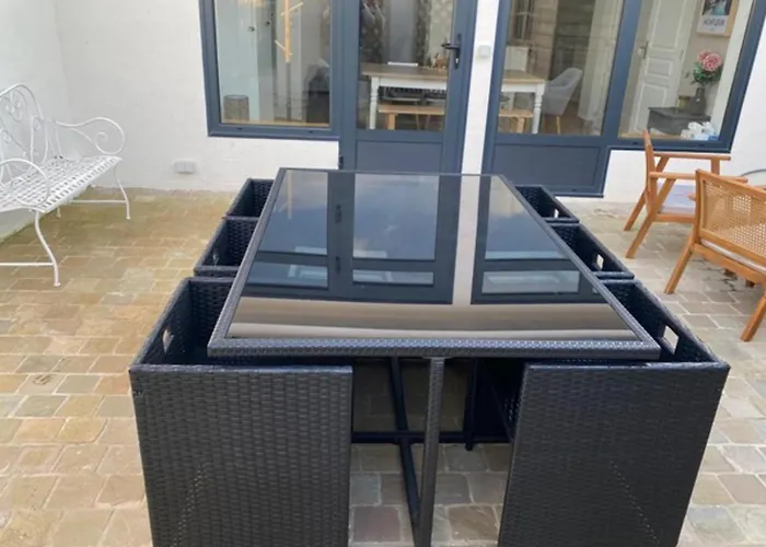 Le Magnolia Terrace & Private Parking Sleeps 6 Онфлёр